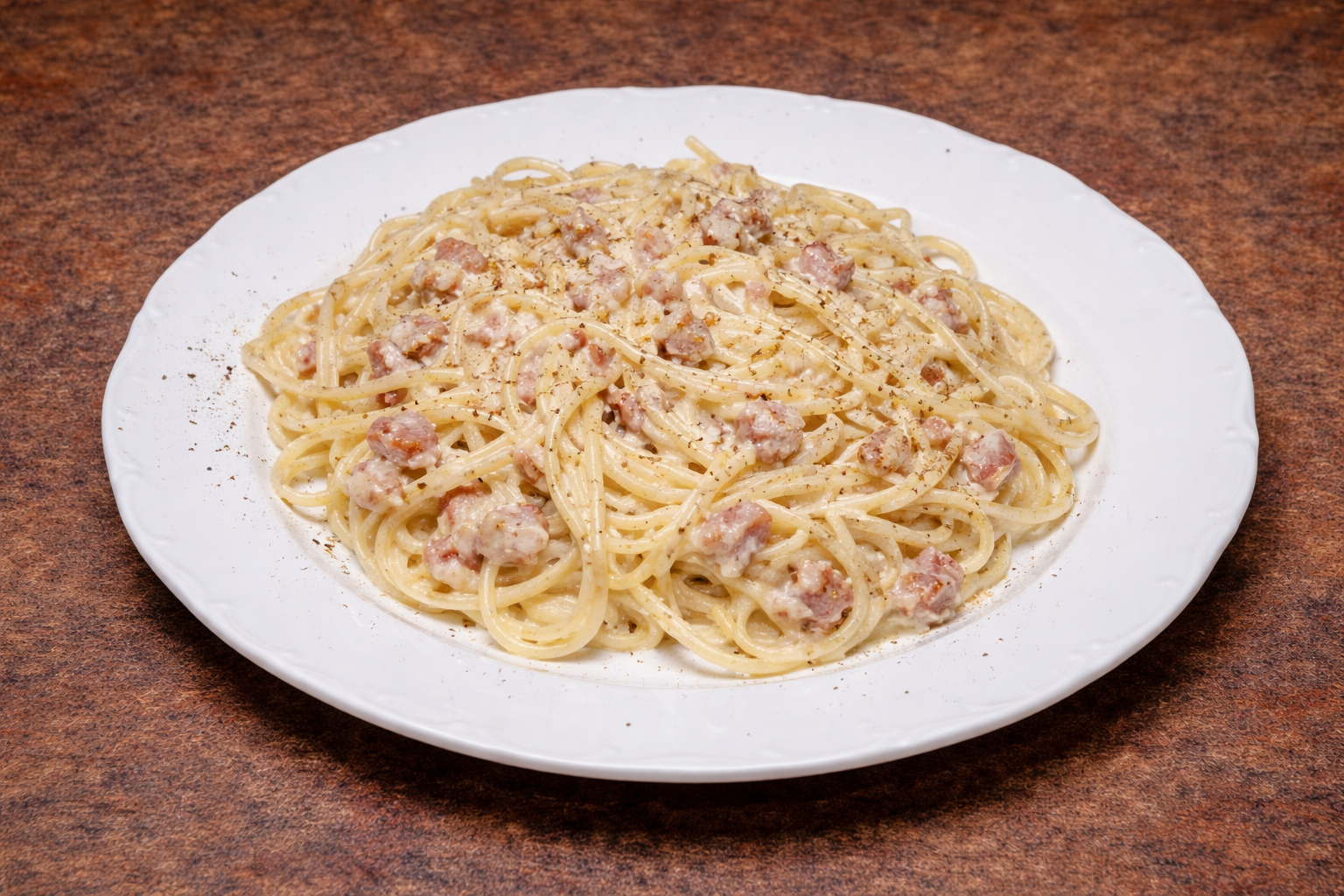 Spaghetti Carbonara – Pasta im Restaurant La Fattoria