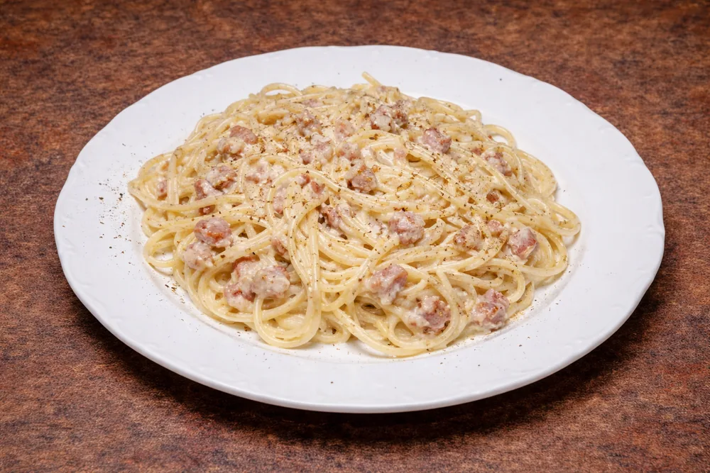 Spaghetti Carbonara &ndash; Pasta im Restaurant La Fattoria